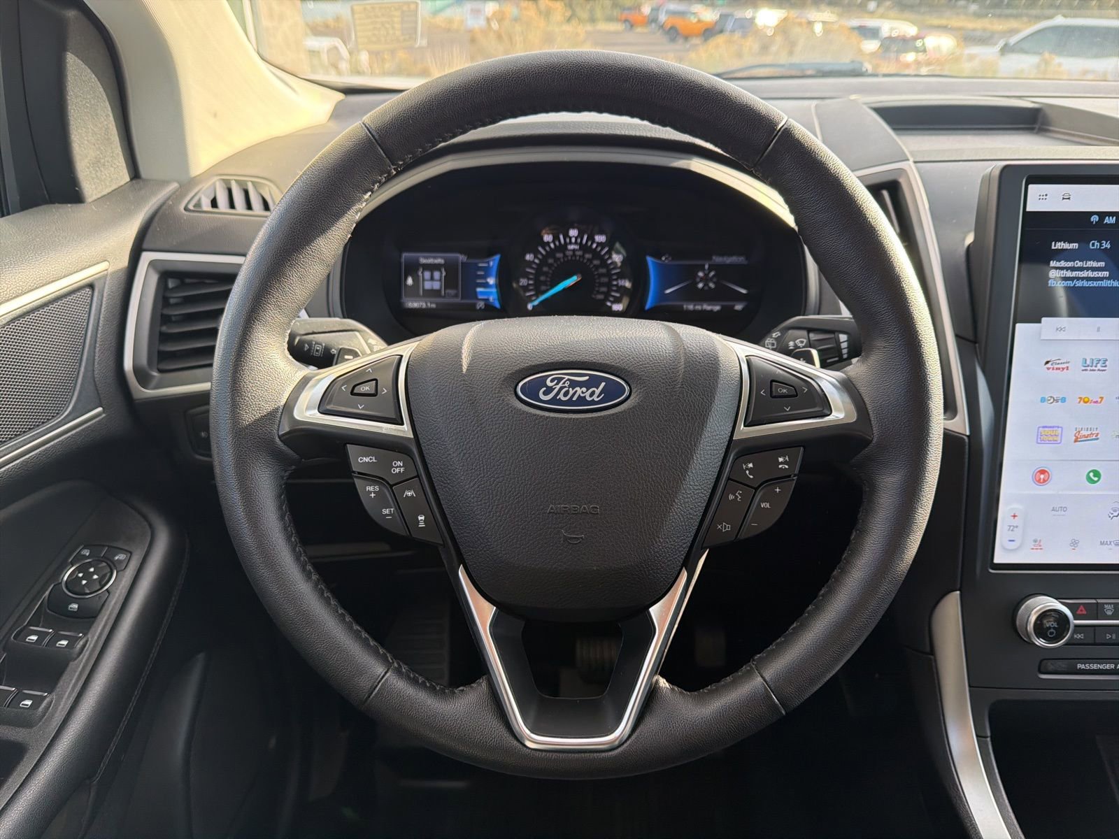 Used 2022 Ford Edge SEL w/ Convenience Package image 11