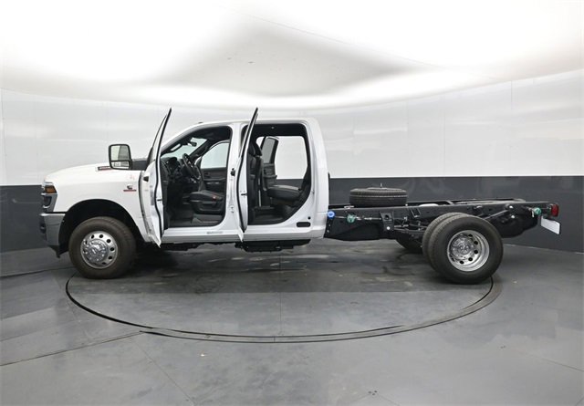 New 2026 RAM 3500 Tradesman w/ Chrome Appearance Group image 49