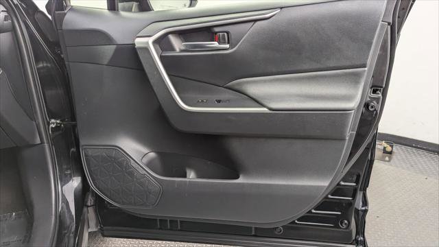 Used 2019 Toyota RAV4 XLE w/ Convenience Package image 23