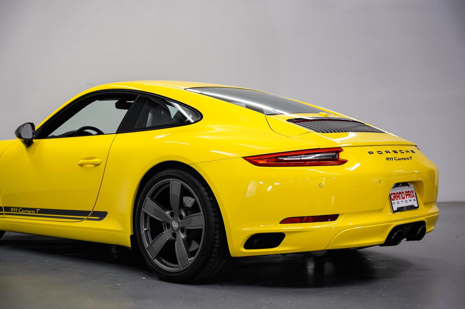 Used 2018 Porsche 911 Carrera T RWD image 35
