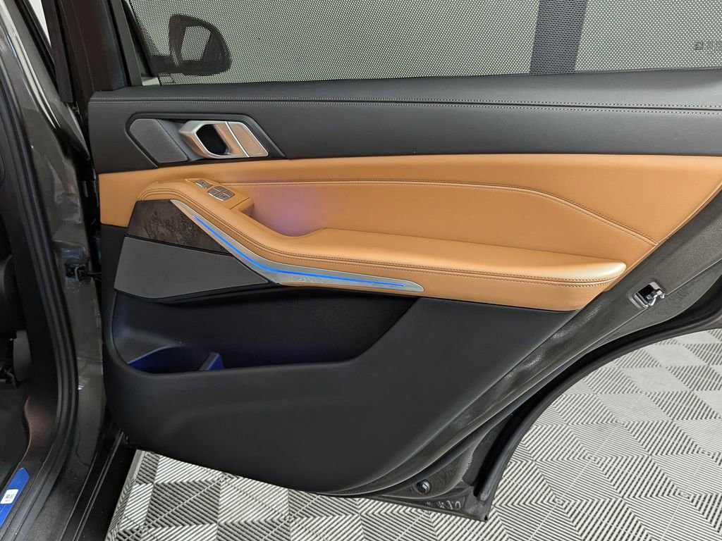 Certified 2023 BMW X7 xDrive40i w/ Premium Package image 49