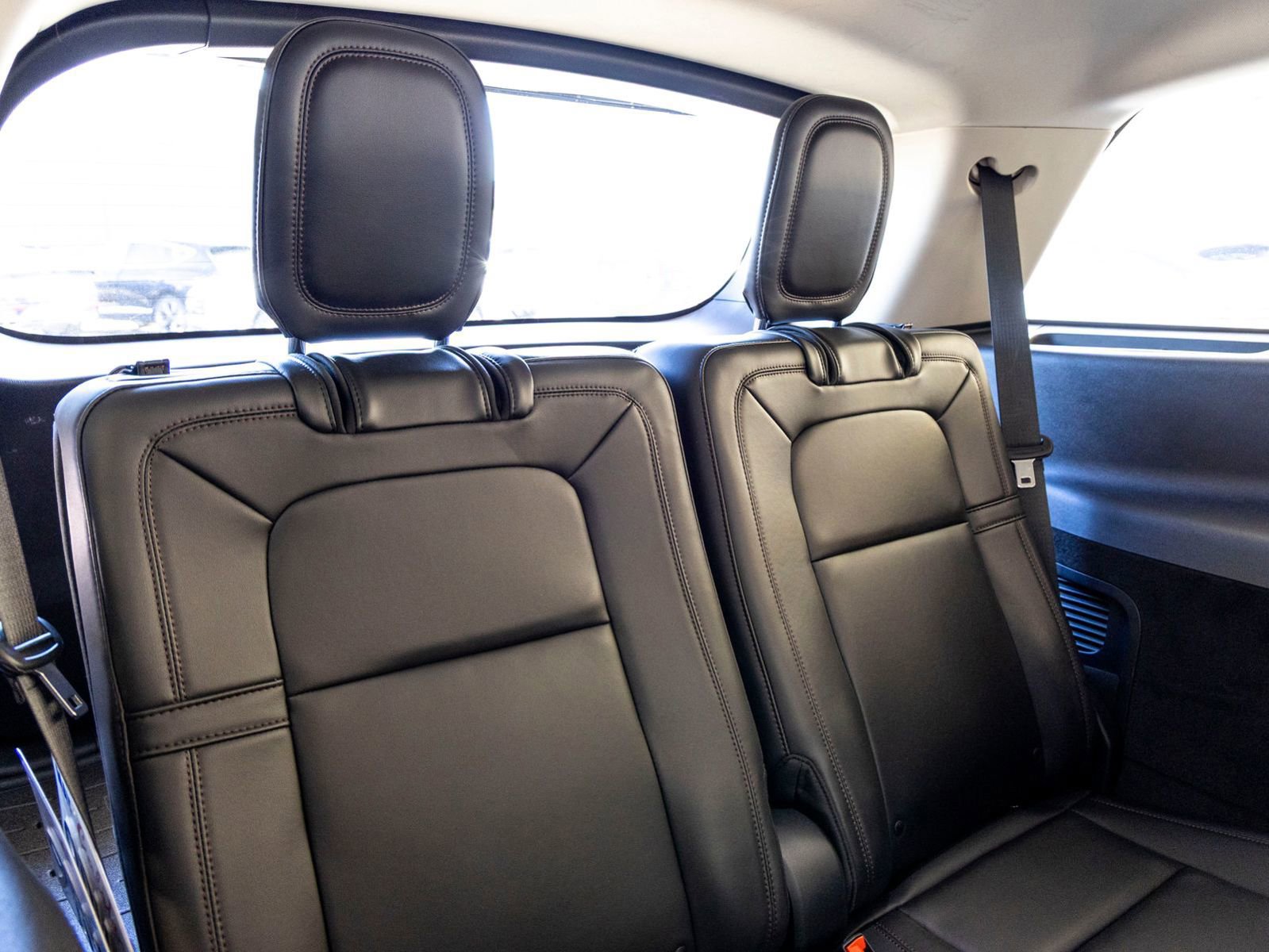 Used 2021 Lincoln Aviator Reserve w/ Equipment Group 201A image 24
