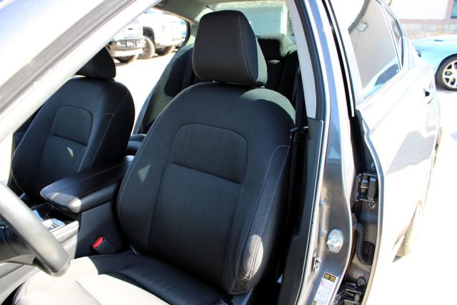 Used 2023 Nissan Altima 2.5 SV w/ SV Premium Package FWD image 14