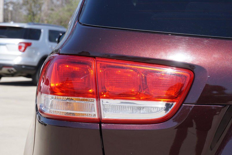 Used 2016 Kia Sorento LX w/ LX Convenience Package image 17