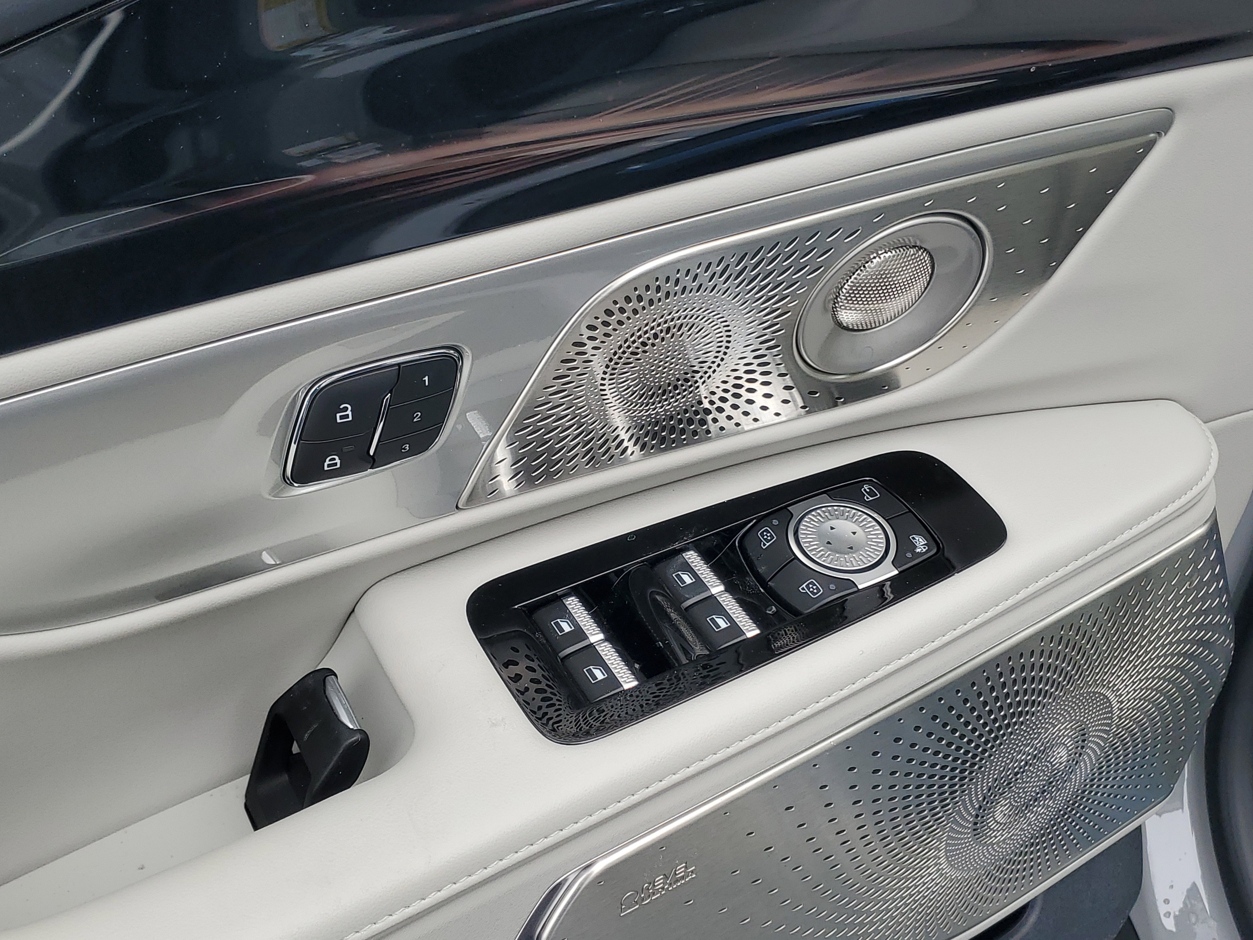 New 2026 Lincoln Nautilus Reserve image 9