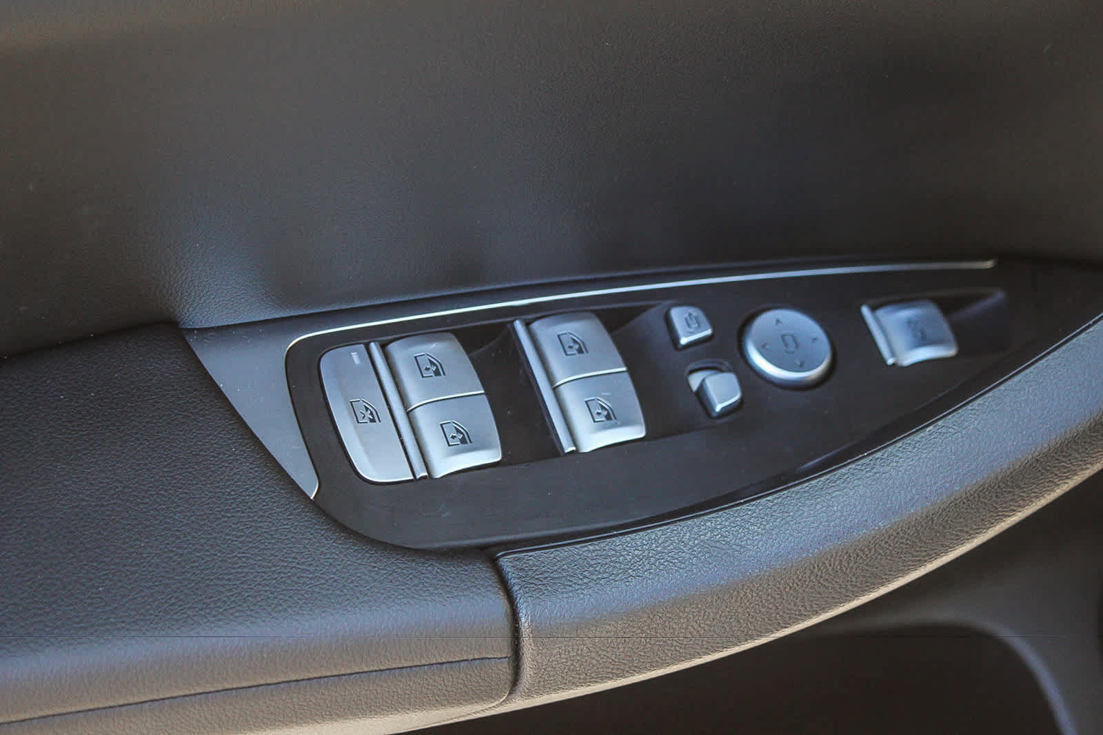 Used 2024 BMW X3 sDrive30i w/ Convenience Package RWD image 19