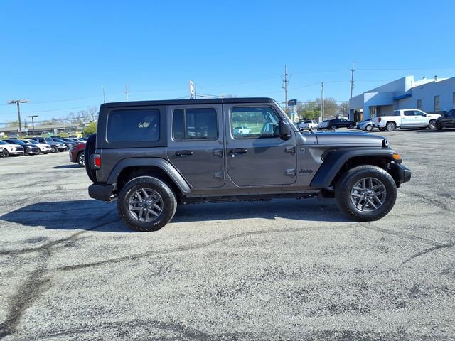 Used 2025 Jeep Wrangler Sport S image 15