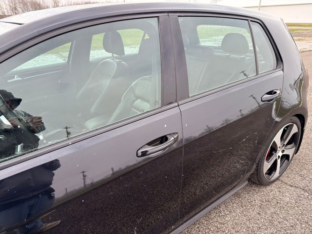 Used 2016 Volkswagen GTI SE FWD image 14
