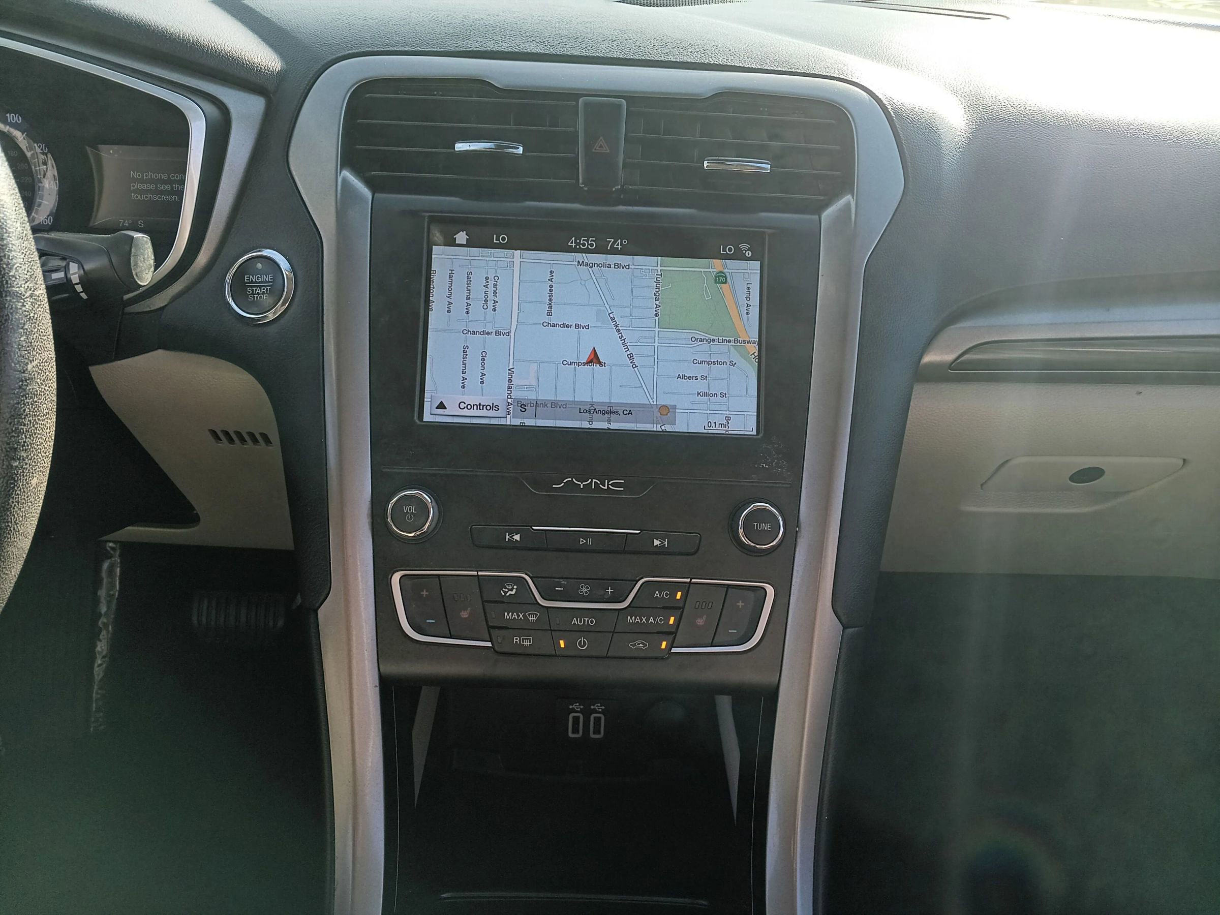 Used 2019 Ford Fusion SEL image 16