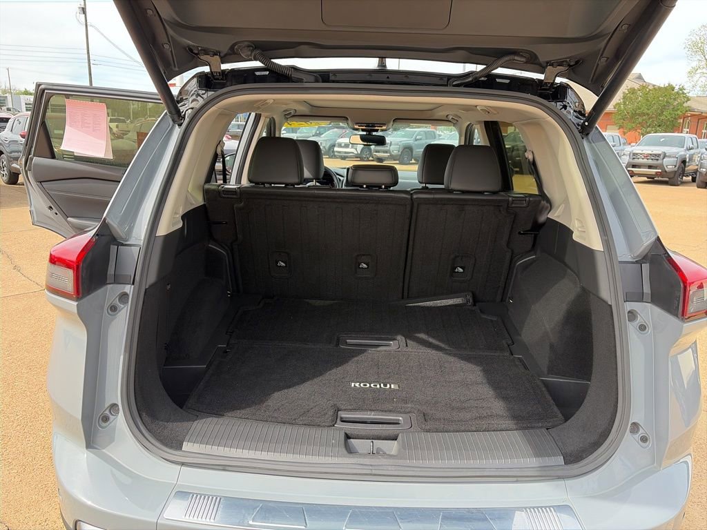 Certified 2024 Nissan Rogue SL w/ SL Premium Package image 9