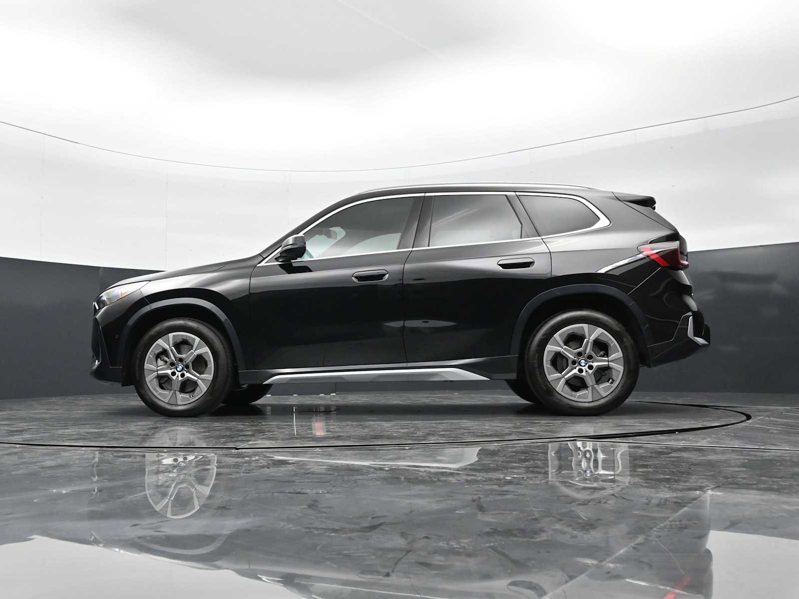 Used 2025 BMW X1 xDrive28i w/ Convenience Package image 31