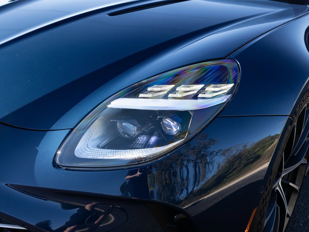 Used 2025 Aston Martin V8 Vantage Coupe RWD image 15