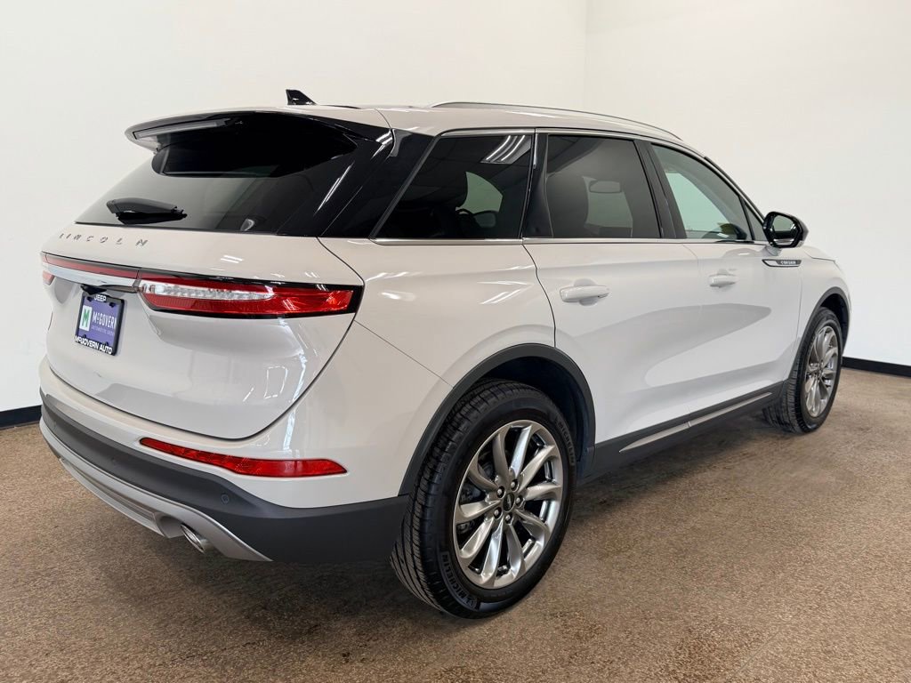 Used 2021 Lincoln Corsair AWD w/ Premium Package image 7