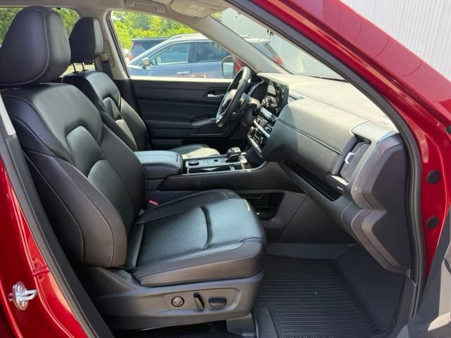 Certified 2025 Nissan Pathfinder SL AWD/4WD image 25