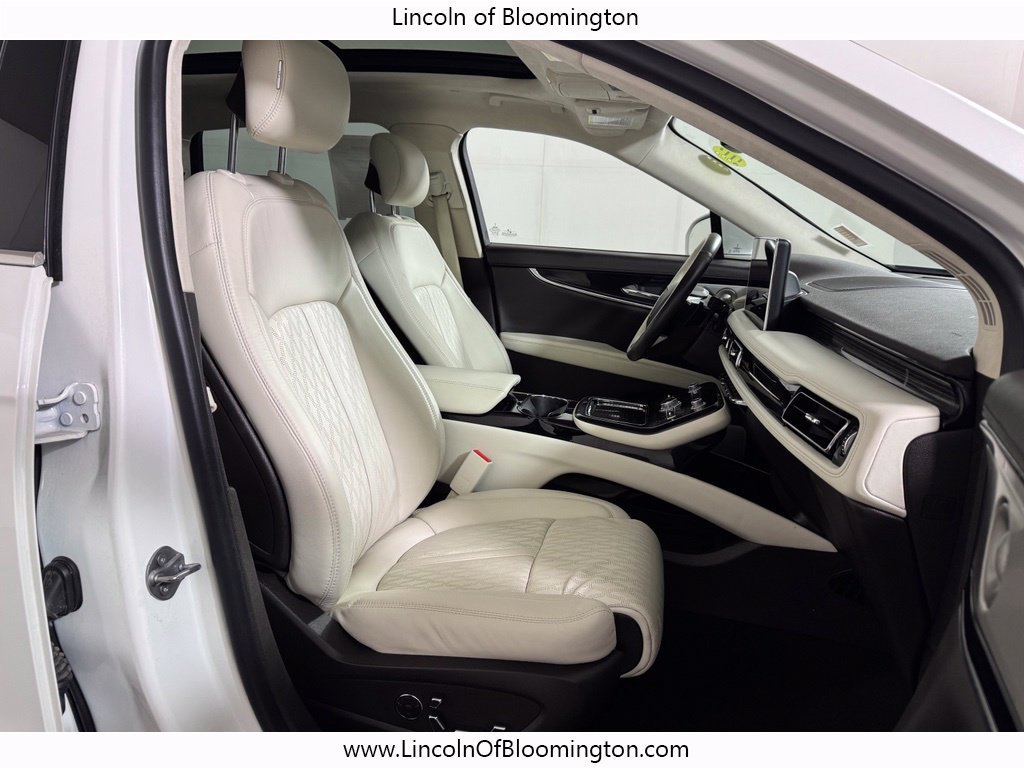 Used 2023 Lincoln Nautilus Black Label AWD/4WD image 12