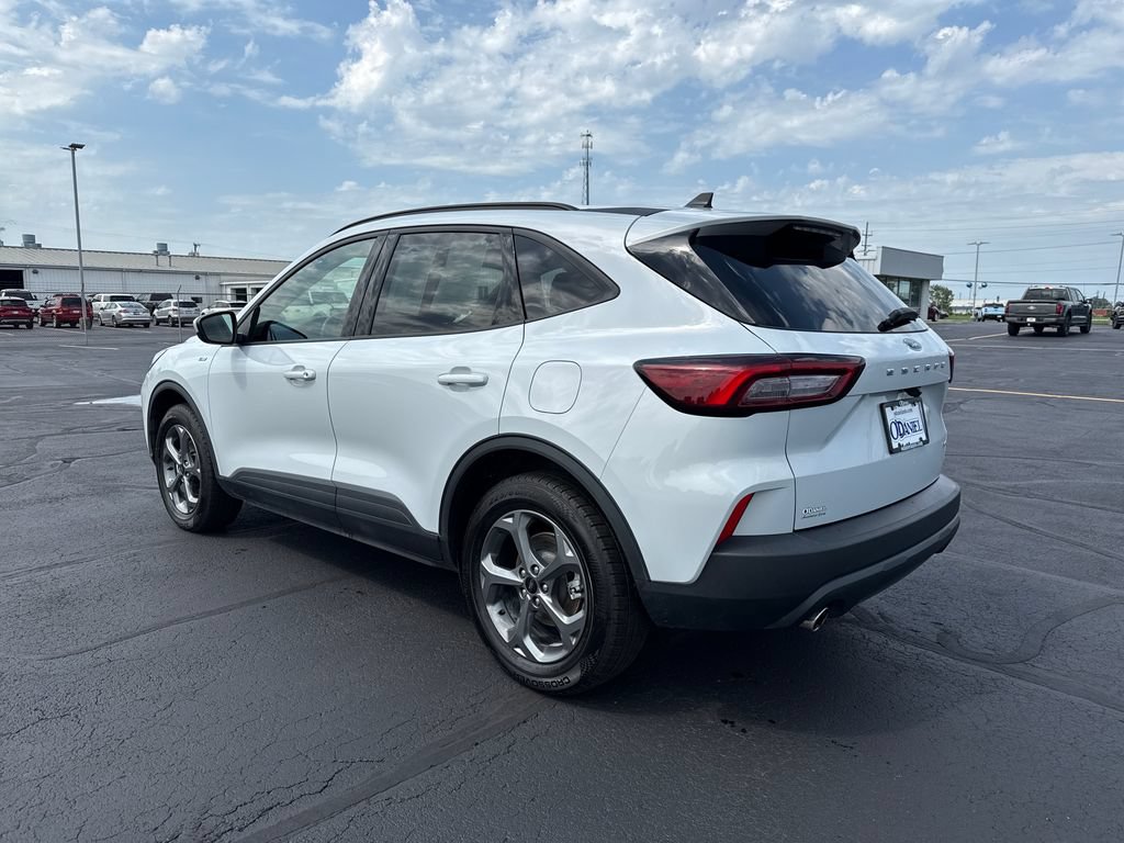 Used 2025 Ford Escape ST-Line Select AWD/4WD image 24