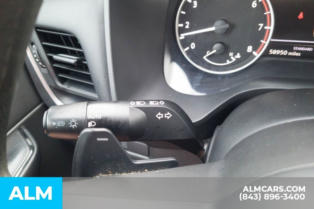 Used 2024 Nissan Rogue S image 32