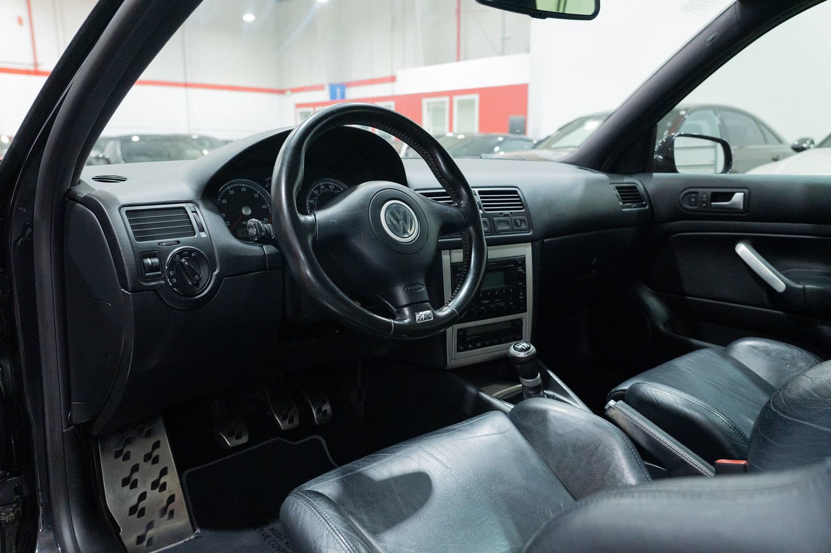 Used 2004 Volkswagen R32 AWD/4WD image 20
