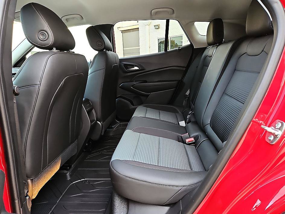 New 2026 Chevrolet Trax LT FWD image 10