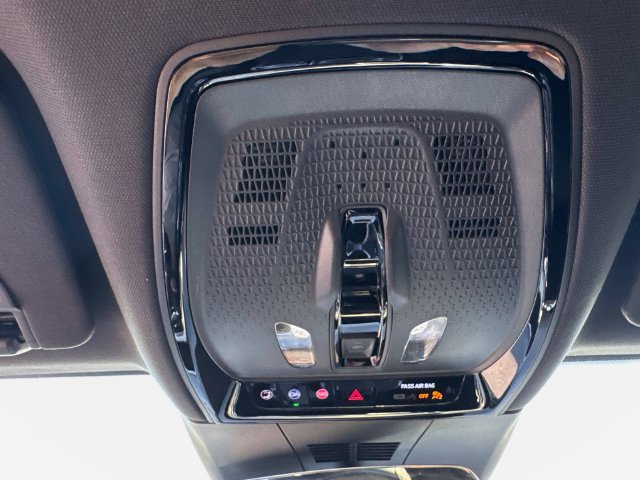Certified 2024 Cadillac Lyriq Luxury AWD/4WD image 20