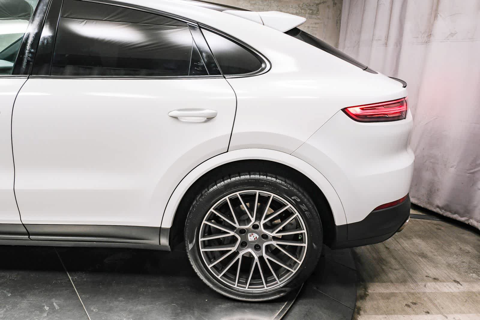Used 2020 Porsche Cayenne S AWD/4WD image 9