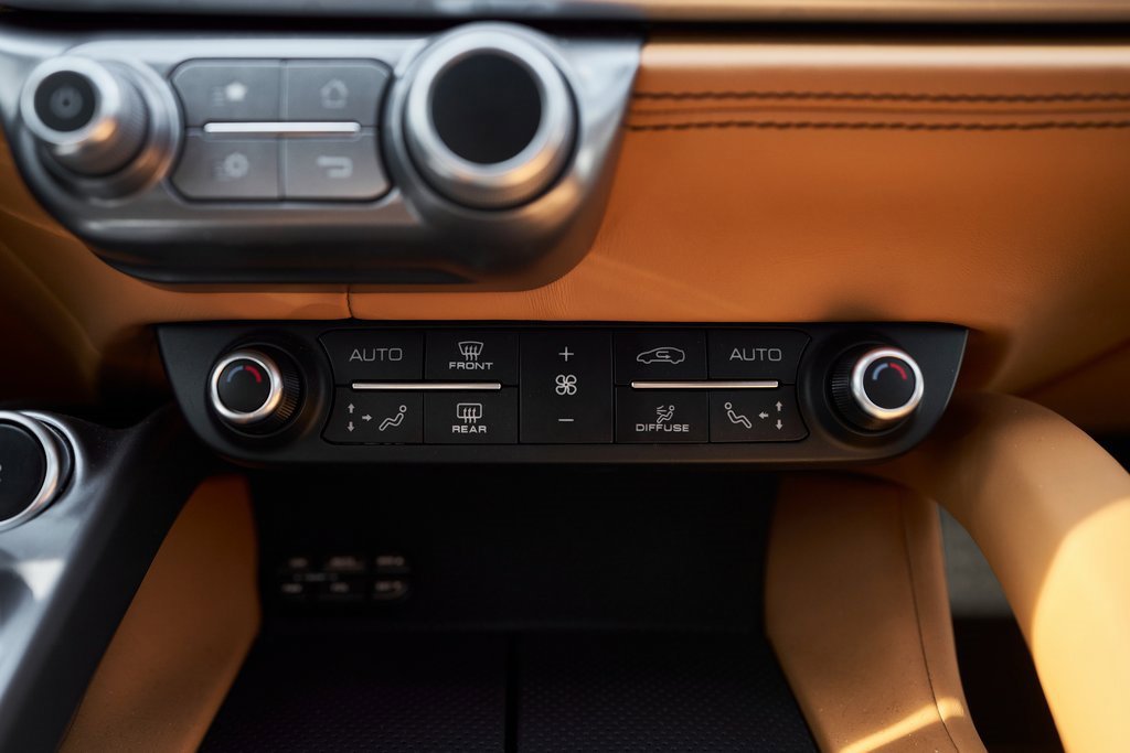 Used 2018 Ferrari GTC4Lusso image 68