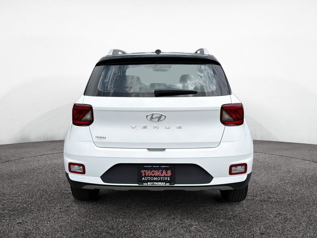 Certified 2026 Hyundai Venue SEL FWD image 7