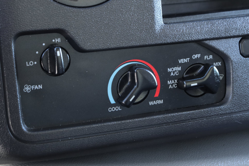 Used 2022 Ford E-450 and Econoline 450 Super Duty w/ Power Windows & Locks Group RWD image 25