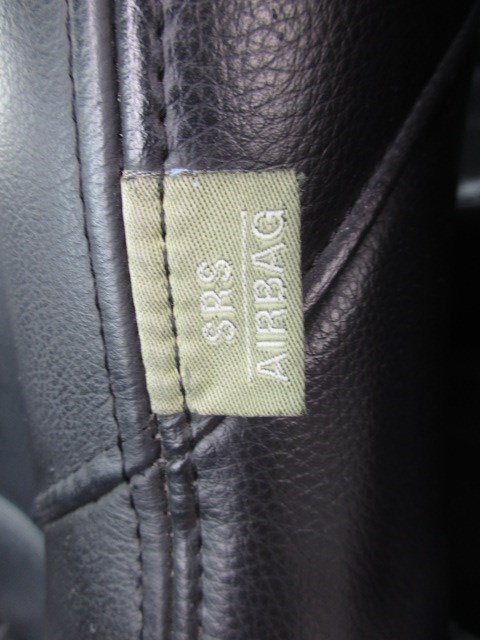 Used 2005 MAZDA MAZDA3 s w/ Moonroof & 6-CD Pkg FWD image 24