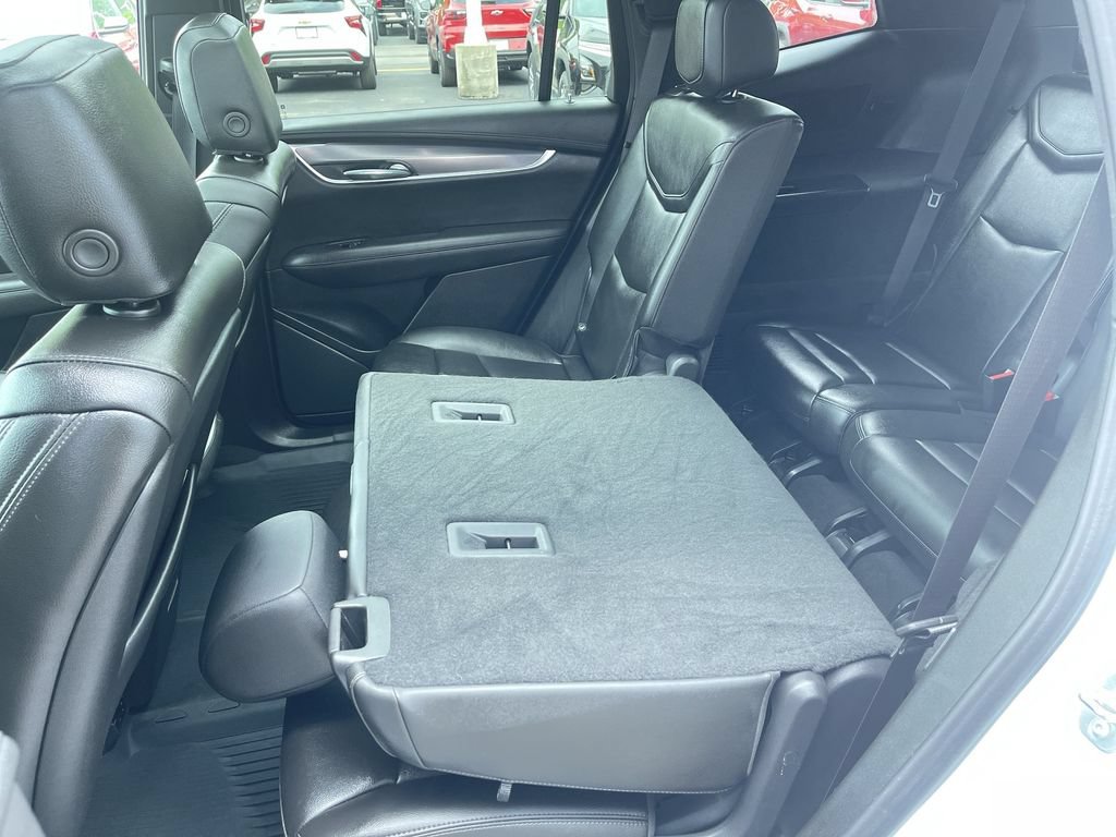 Used 2024 Cadillac XT6 Luxury w/ LPO, Floor Liner Package AWD/4WD image 25
