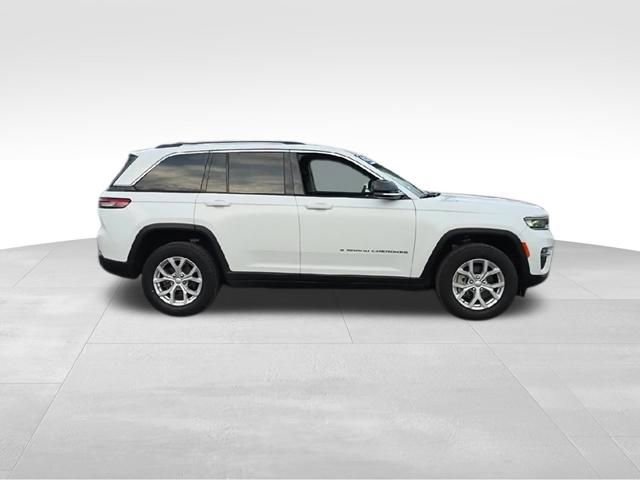 Used 2023 Jeep Grand Cherokee Limited image 13