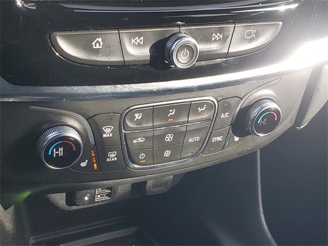 Certified 2023 Chevrolet Traverse LT w/ LT Premium Package image 30