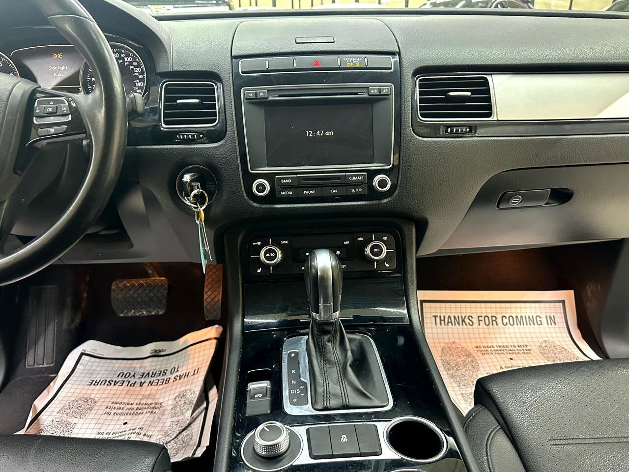 Used 2015 Volkswagen Touareg Sport image 23