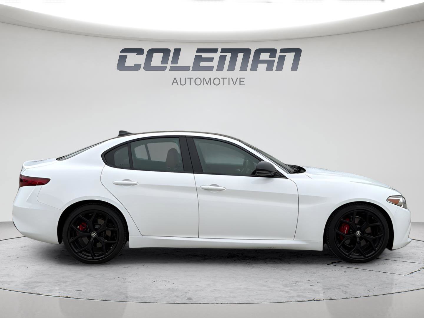 Used 2021 Alfa Romeo Giulia Ti w/ Nero Edizione image 6