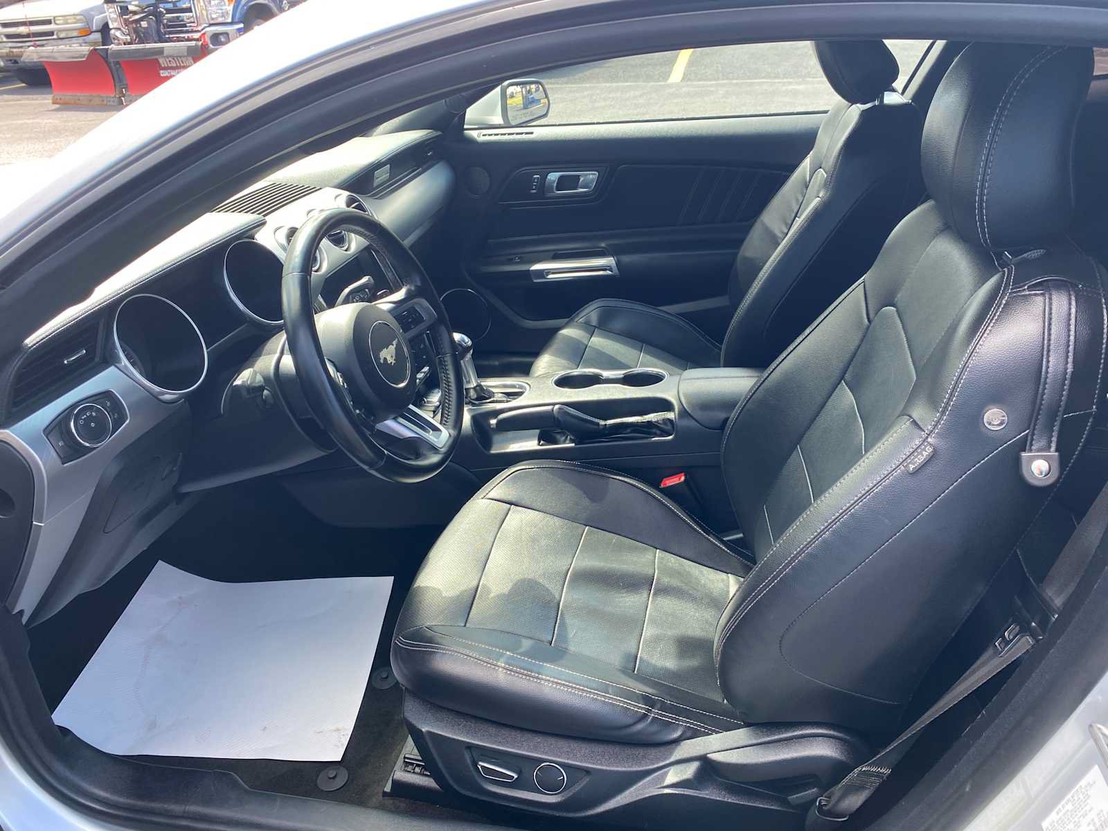 Used 2018 Ford Mustang GT Premium RWD image 9