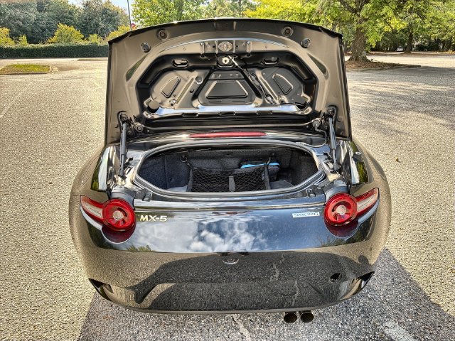 New 2026 MAZDA MX-5 Miata Club w/ Interior Package RWD image 26