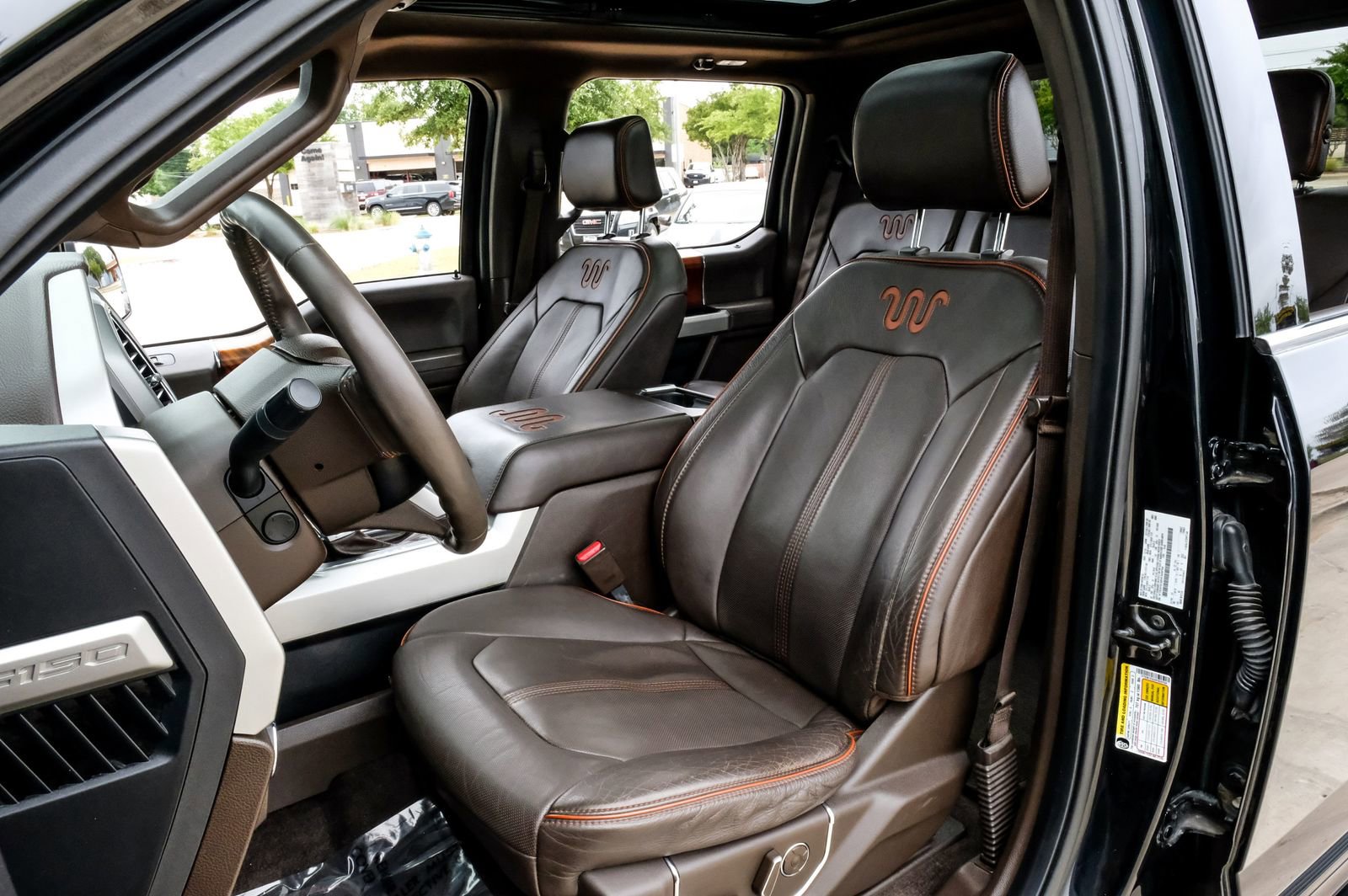 Used 2017 Ford F150 King Ranch w/ Equipment Group 601A Luxury AWD/4WD image 37
