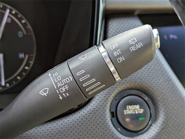 Used 2018 Cadillac XT5 Luxury w/ Driver Awareness Package image 31