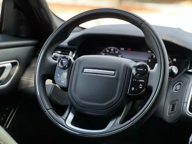 Used 2018 Land Rover Range Rover Velar R-Dynamic HSE AWD/4WD image 30