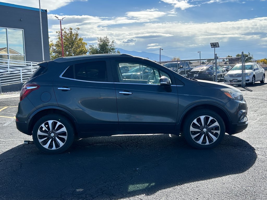 Used 2017 Buick Encore Essence AWD/4WD image 2
