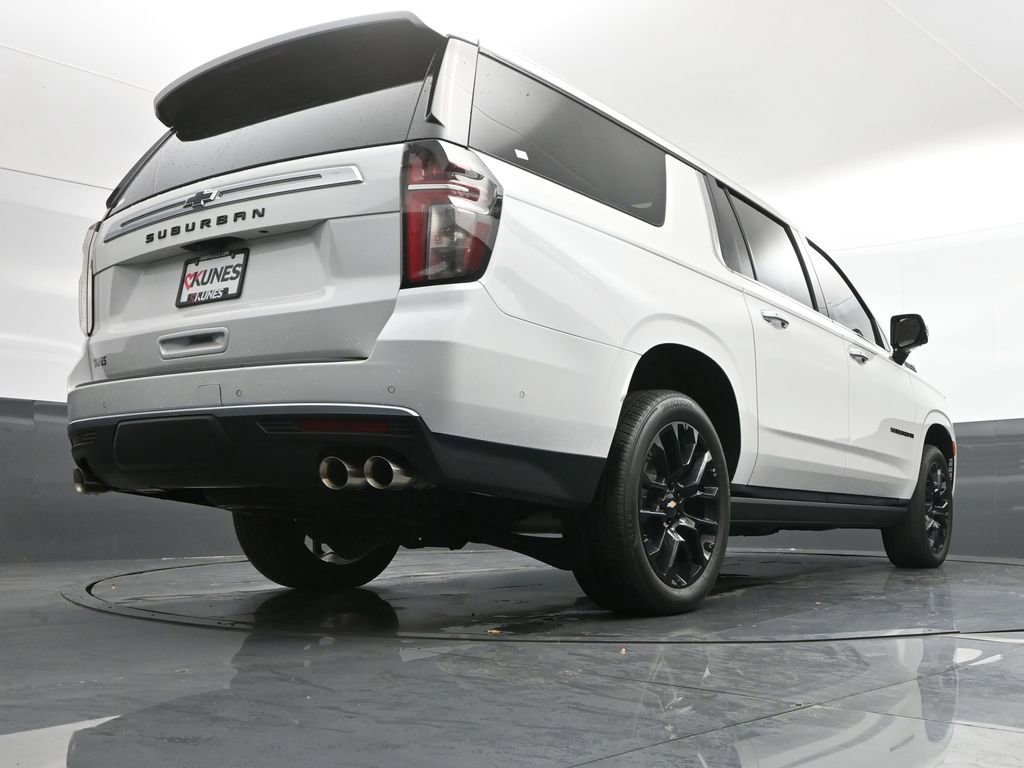 Used 2024 Chevrolet Suburban High Country w/ Advanced Technology Package image 46
