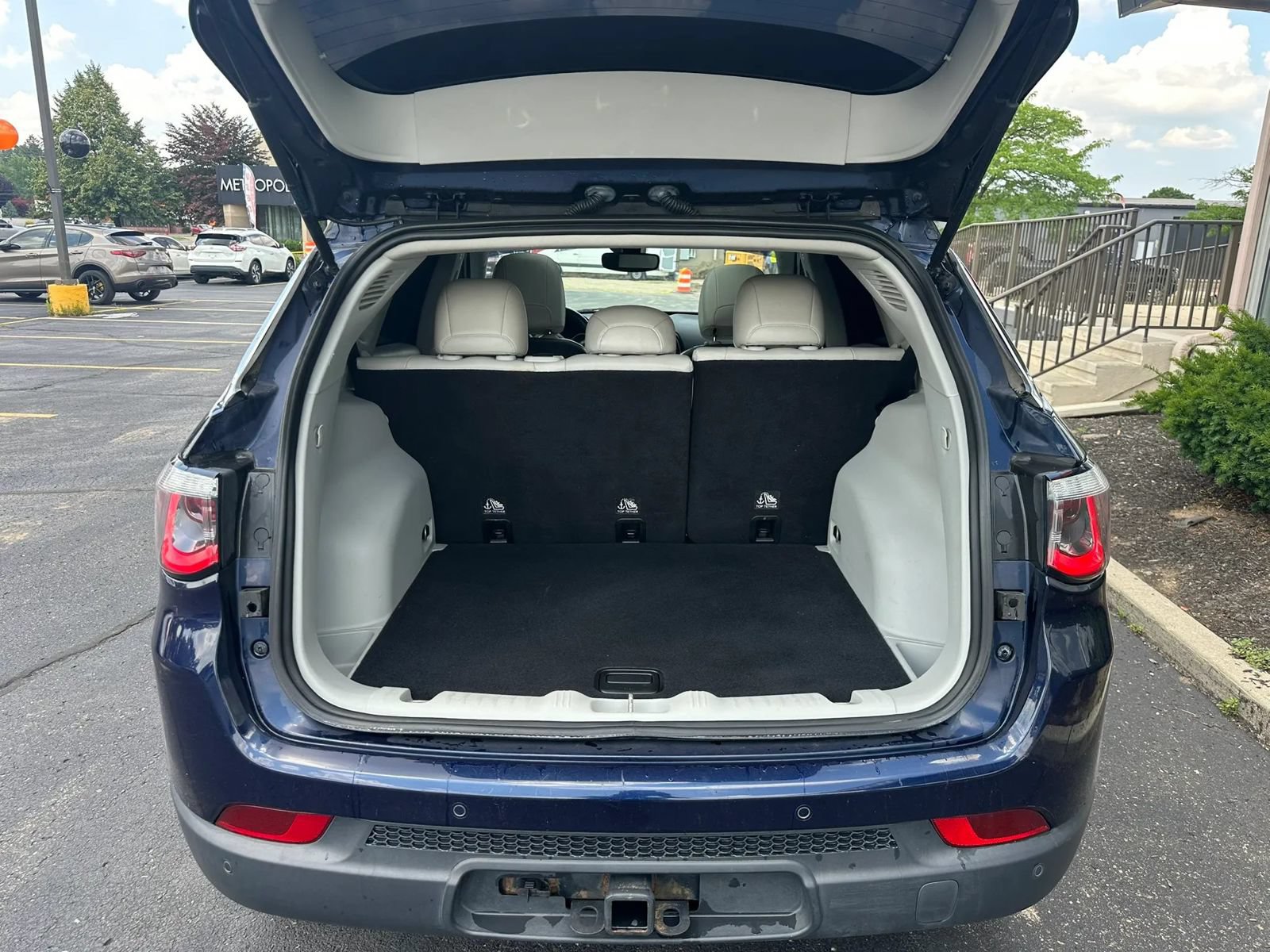 Used 2017 Jeep Compass Limited AWD/4WD image 7