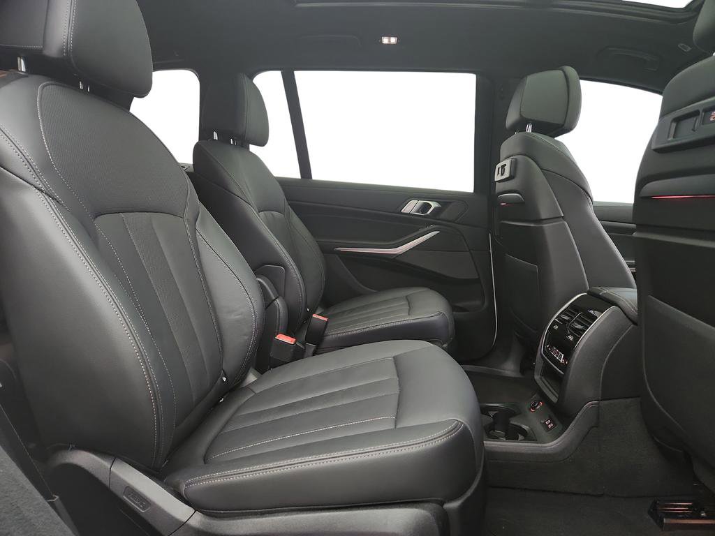 Used 2022 BMW X7 xDrive40i w/ Premium Package image 43