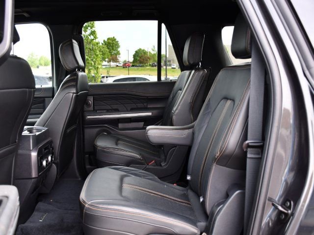 Used 2022 Ford Expedition Max Platinum AWD/4WD image 15