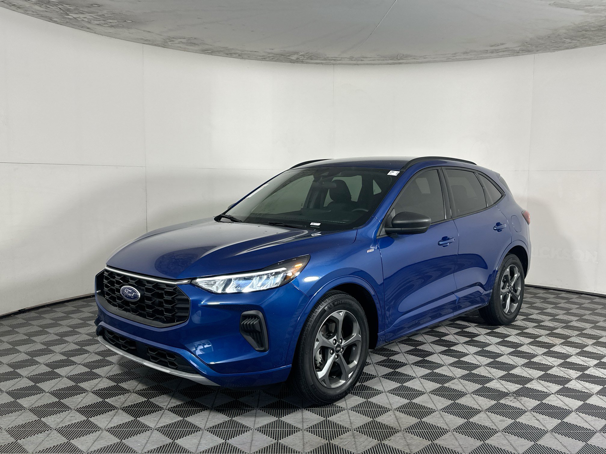 Used 2023 Ford Escape ST-Line w/ Tech Pack #1 FWD image 7
