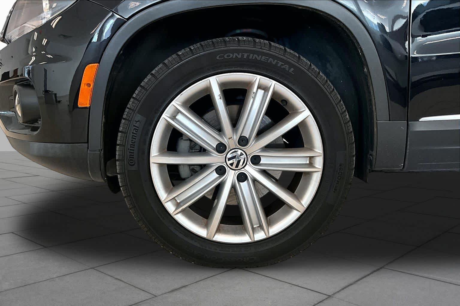 Used 2013 Volkswagen Tiguan SE AWD/4WD image 10