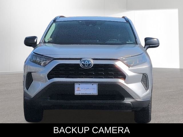 Used 2021 Toyota RAV4 LE AWD/4WD image 2