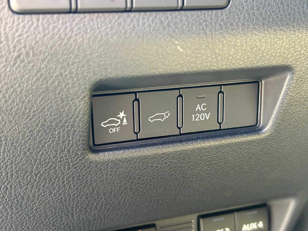 Used 2025 Lexus GX 550 w/ Accessory Package (32) AWD/4WD image 29
