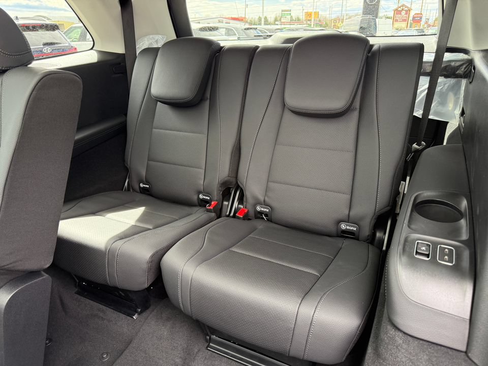 Used 2025 Mercedes-Benz GLS 450 4MATIC image 6