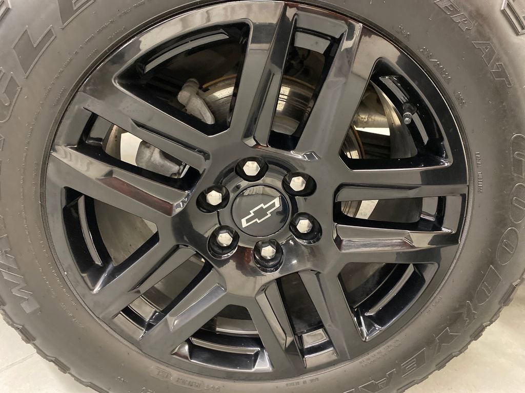 Used 2023 Chevrolet Silverado 1500 Custom image 25